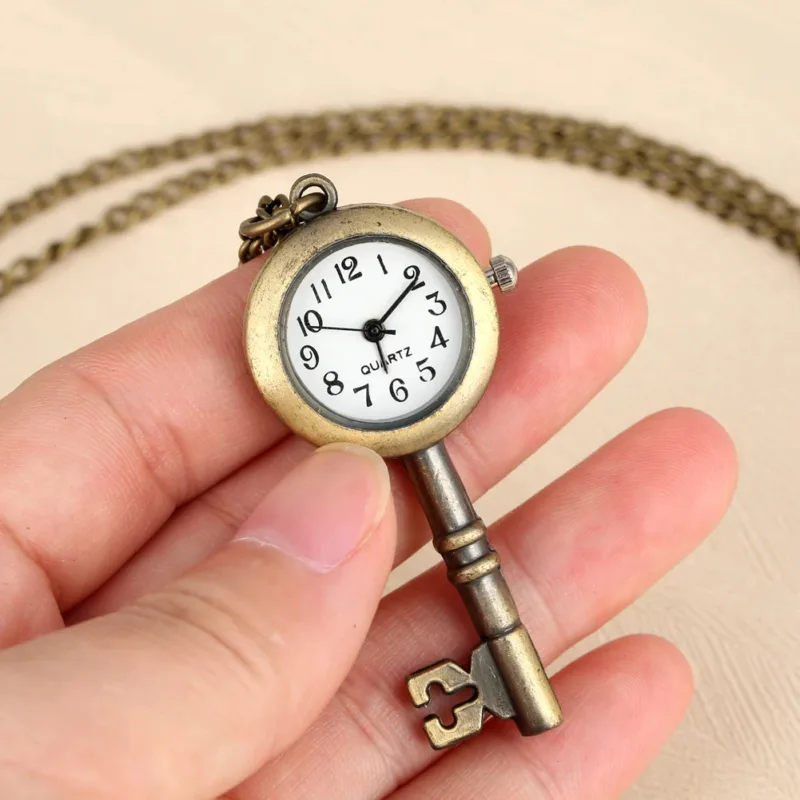 Taschenuhr Schlüssel Vintage – Bild 6